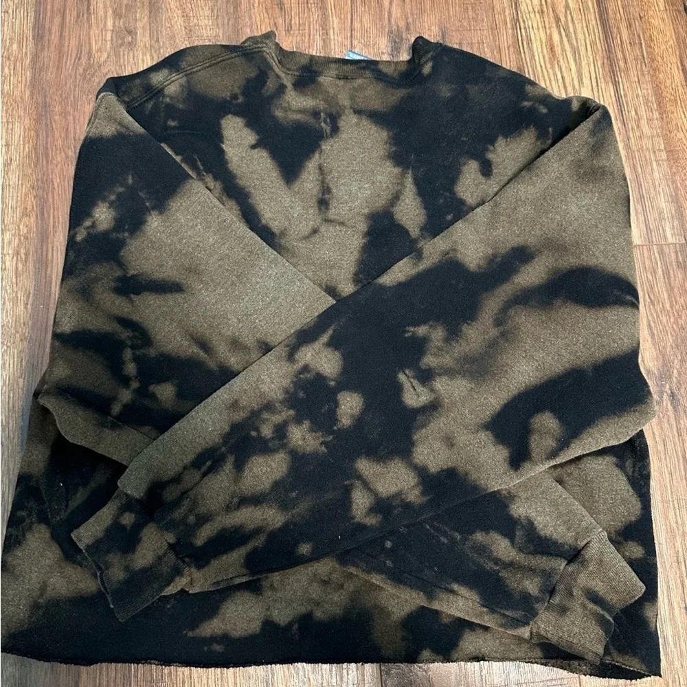 Sweatshirt - Picture 2 of 2